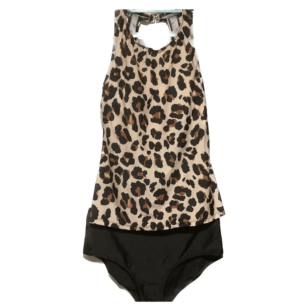 New ladies size Large leopard bathing suit